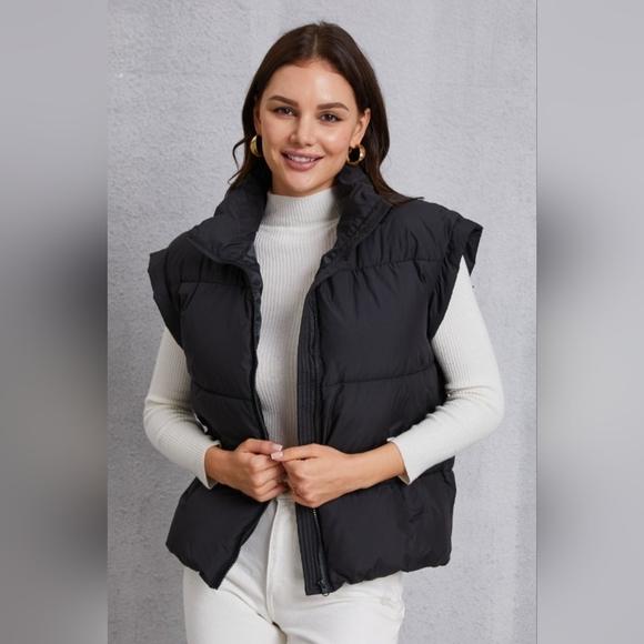 Zip Up Black Turtleneck Pocketed Warm Puffy Vest Coat NWT - Picture 1 of 3